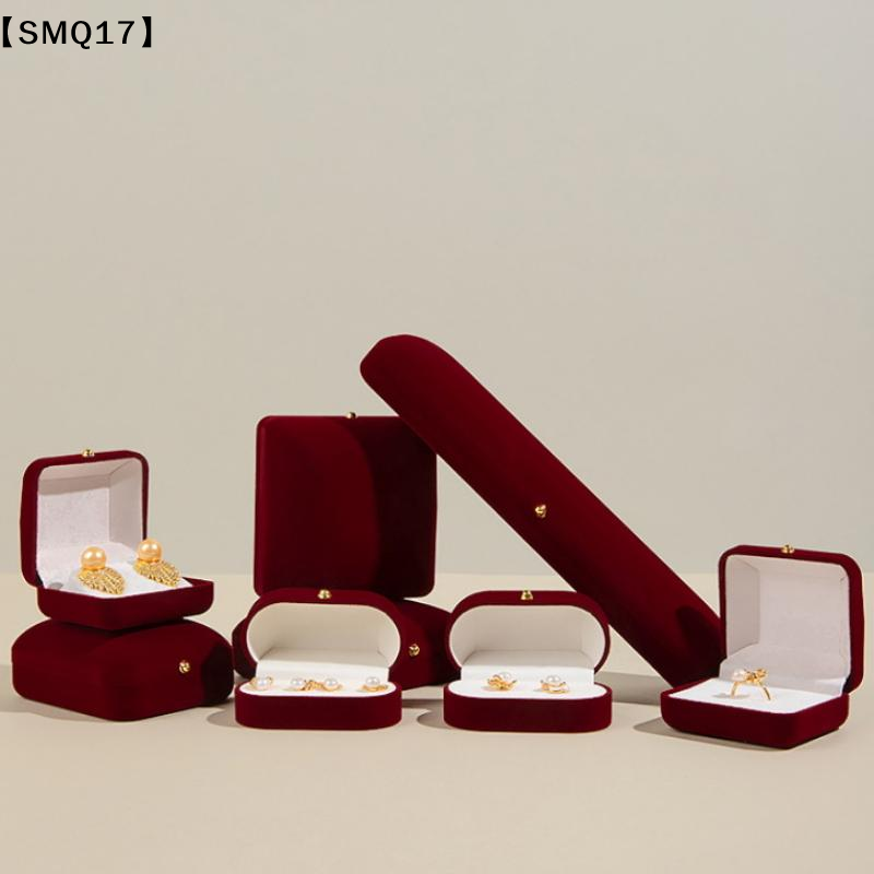 صندوق مجوهرات فاخر بمشبك ذهبي، - مراجعة Bar Cart Gold وسعره